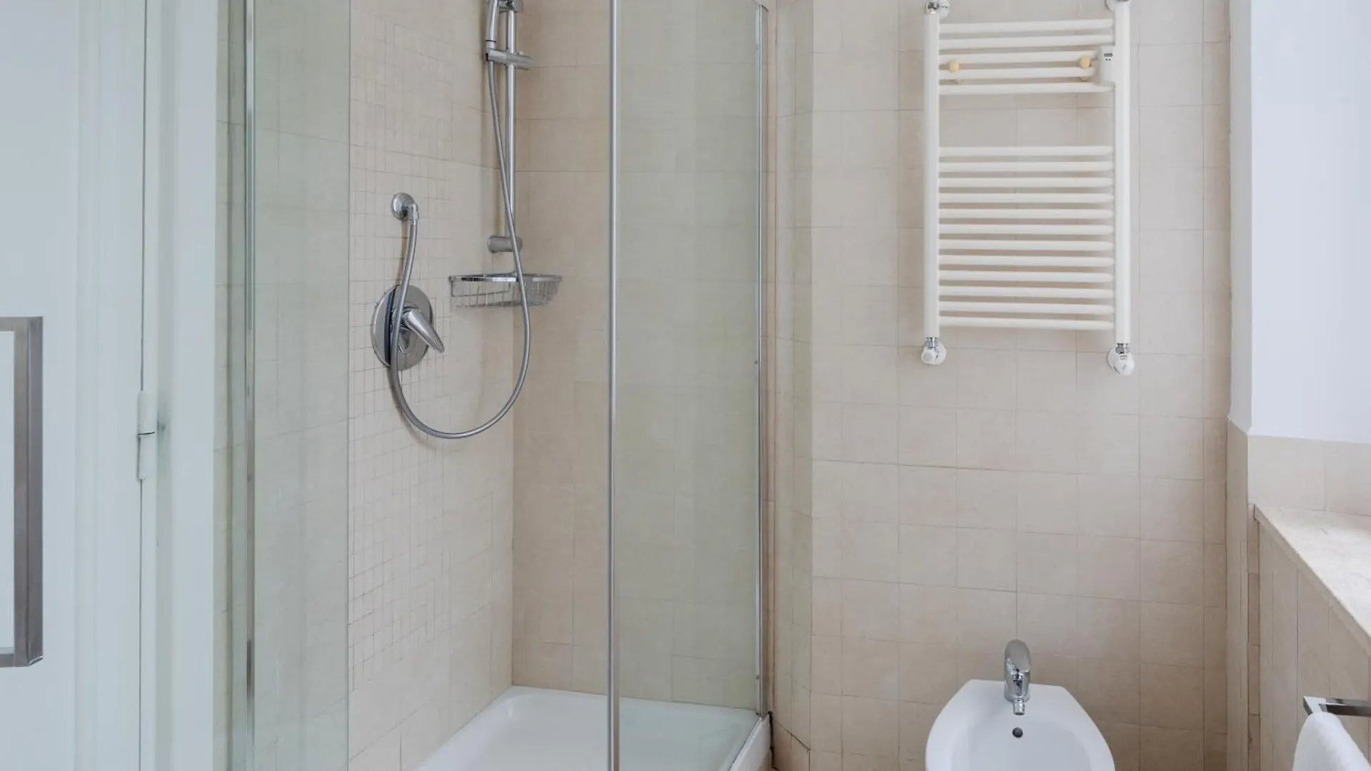 Elegant Apartment With Patio At Piazza Navona Rzym 0*,