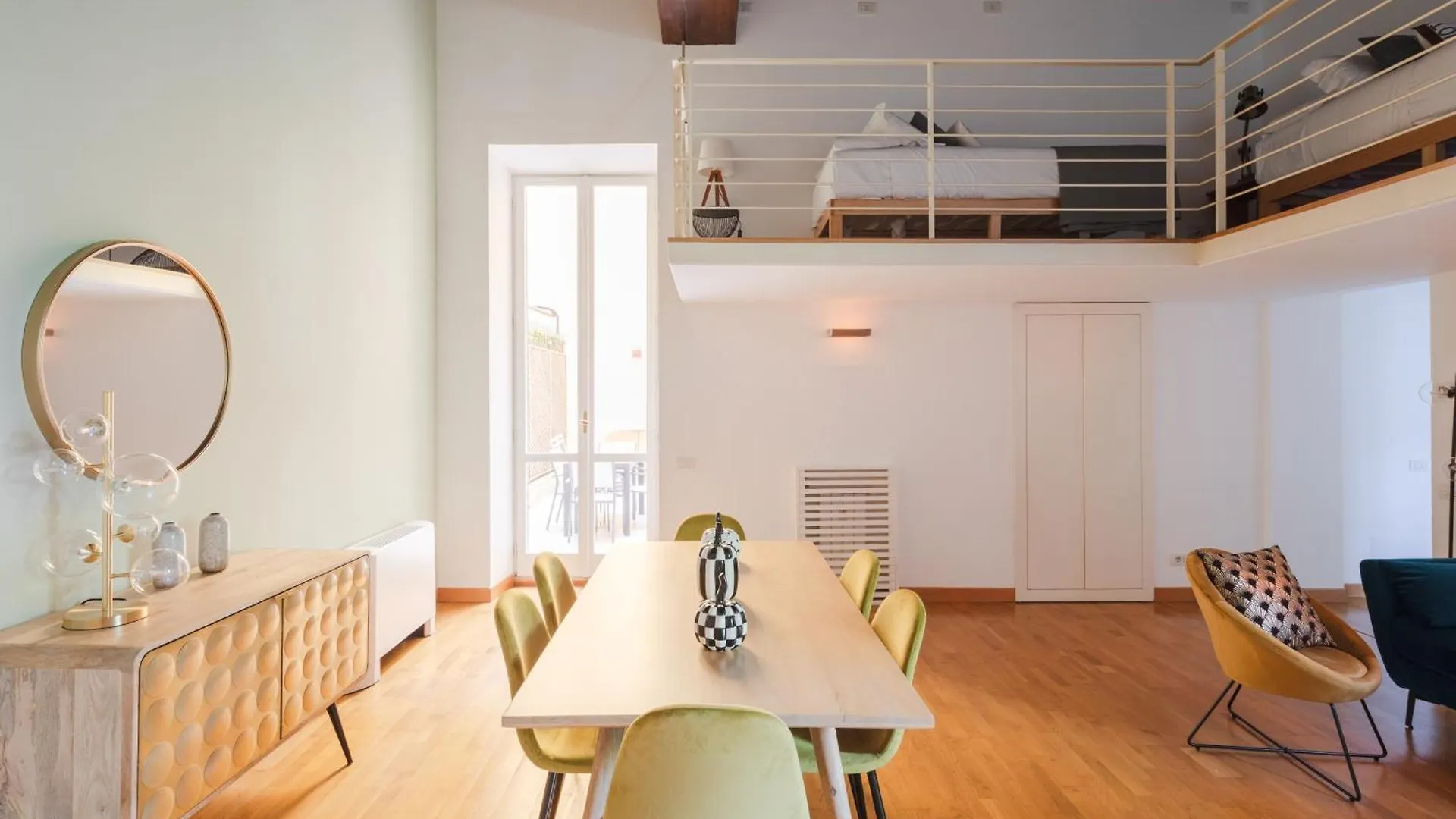 Elegant Apartment With Patio At Piazza Navona Рим Италия