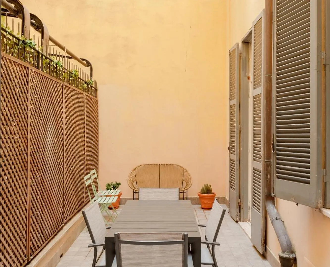 Elegant Apartment With Patio At Piazza Navona Roma